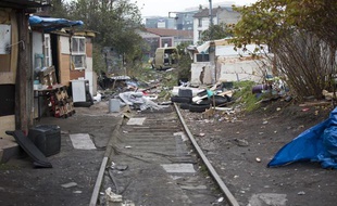 Évacuation du campement de roms de Saint-Ouen (Seine-Saint-Denis) le 27 novembre 2013.