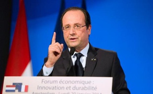 François Hollande a demandé mardi aux entreprises des "contreparties claires, précises, mesurables" en termes d'emplois aux annonces de baisses de charges d'ici 2017.