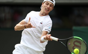 Ugo Humbert face à Novak Djokovic ce lundi.