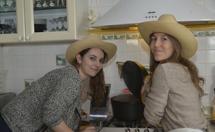 Mathilde et Julie, les deux fondatrices du site d'échange d'aliments, Food Swap'ers