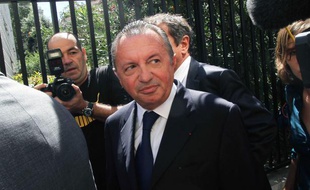 Jean-Noël Guérini, président du Conseil général des Bouches-du-Rhône, arrive au Tribunal de grande instance de Marseille, le 8 septembre 2011.