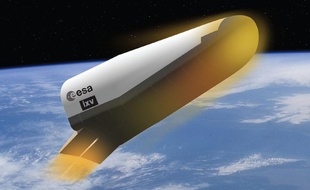 La mini-navette ixv, Intermediate eXperimental Vehicle, qui a effectué un vol en 2015, pourrait être vendue aux enchères par l'ESA le 25 octobre.