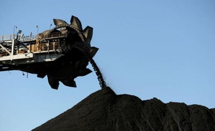 Le boum du secteur minier permet à l'Australie de résister à la morosité qui frappe nombre d'autres grands pays riches. Mais son impact sur l'environnement, terrestre et marin, suscite de plus en plus de critiques, l'Unesco s'inquiétant par exemple pour l'exceptionnelle Grande barrière de corail.