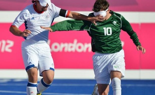 L'équipe de France de cécifoot a subi la loi du Brésil 2 à 0 (mi-temps: 1-0) en finale du tournoi des jeux Paralympiques samedi à Londres, offrant toutefois avec cette médaille d'argent une 42e médaille à la délégation tricolore.