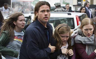 «World War Z» de Marc Forster avec Brad Pitt.
