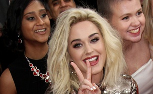Katy Perry aux 59e Grammy Awards