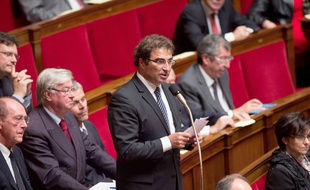 Le chef des députés UMP à l'Assemblée nationale, Christian Jacob (au micro), le 12 novembre 2014 à Paris.