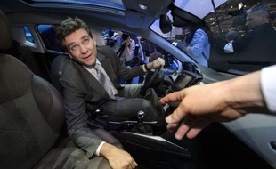 Le ministre du Redressement productif, Arnaud Montebourg, a assuré mardi qu'il n'y aurait "pas de décision en 2013" du gouvernement sur une éventuelle prime de conversion pour aider au remplacement des voitures diesel les plus polluantes.