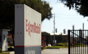 Une raffinerie ExxonMobil à Torrance, en Californie (Etats-Unis).