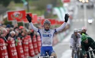 Pierrick Fédrigo (34 ans) a ajouté mardi à son palmarès une semi-classique, Paris-Camembert, une manche de la Coupe de France de cyclisme qui lui avait curieusement échappée jusqu'à présent.