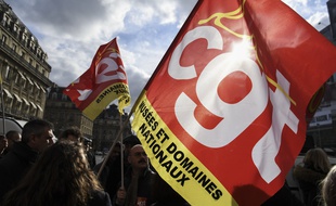 Une manifestation contre la réforme des retraites à Paris, devant l'Opéra Garnier, le 5 février 2020.