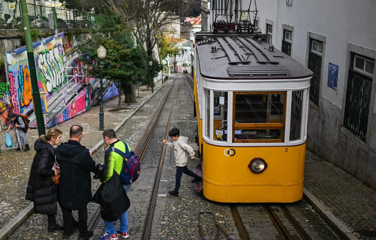 Lisbonne : Le funiculaire de Glória déraille, au moins trois morts et de nombreux blessés