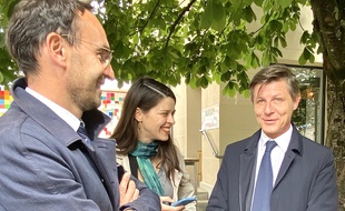 Thomas Cazenave (à gauche), Julia Mouzon et Nicolas Florian, le 12 juin 2020 à Bordeaux.