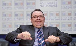 Le député PS Patrick Mennucci a été débouté mercredi de ses poursuites pour injures contre Bernard Tapie, qui l'avait qualifié fin décembre 2012, dans le JDD, d'"âne bâté du Sud".