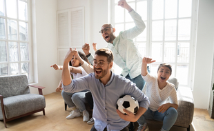 Profitez de la gamme de produits Conforama pour suivre au mieux les prochains grands rendez-vous football.