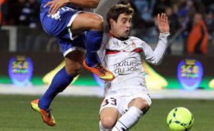 Pour en revenir à samedi, c'est une histoire de famille qui a créé l'événement. L'entraîneur de Nice Claude Puel a surpris tout le monde en titularisant son fils Grégoire, 20 ans, pour la première fois en Ligue 1, comme arrière droit dans l'ambiance surchauffée de Furiani face à Bastia, qui retrouvait son public après sa suspension de terrain.
