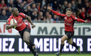 Les joueurs d'Oyonnax, lors d'un match du Top14 contre Castres, le 8 septembre 2013.