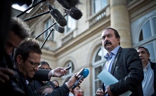 Le secrétaire général de la CGT, Philippe Martinez, après son entretien avec la ministre du travail Myriam El Khomri le 17 juin 2016.