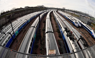 Le 4 avril 2018, des TGV en Gare de Lyon. AFP PHOTO / CHRISTOPHE SIMON