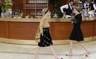 Le défilé Chanel prêt-à-porter automne-hiver 2015-2016.
