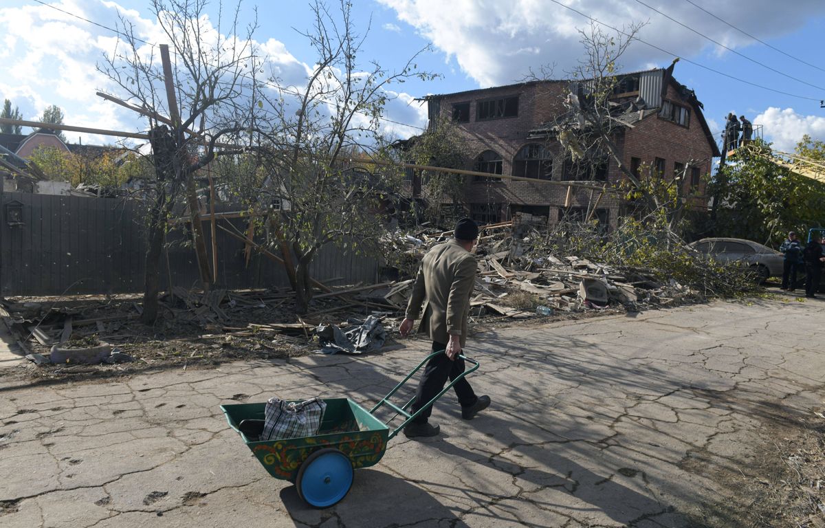 EN DIRECT Guerre en Ukraine : L'armée russe continue de gagner lentement du terrain...