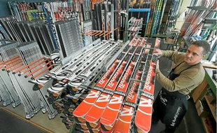 Nicolas Sarkozy remettra aujourd'hui au fabricant de skis Rossignol le label « Origine France Garantie ».