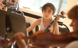 Les orchestres proposent des cours pour les enfants, en parallèle des répétitions.