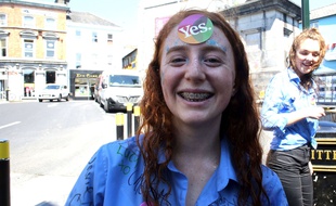 Cette jeune Irlandaise a voté en faveur de la libéralisation de l'avortement, le 25 mai 2018.
