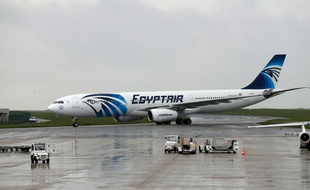 Un Airbus A330 d'EgyptAir, le 19 mai 2016 à Roissy-Charles-de-Gaulle