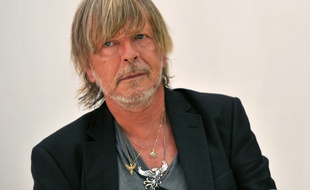 Le chanteur Renaud reverse la recette de son concert niçois aux victimes de l'attentat du 14 juillet.