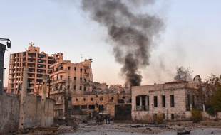 Alep lors de l'assaut des forces syriennes lancé contre la zone tenue par les rebelles, le 28 novembre 2016