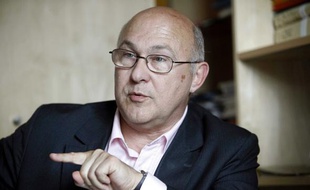 L'ancien ministre de l'Economie socialiste Michel Sapin, en juin 2009, à Paris.