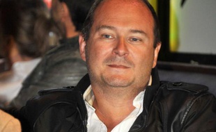 Cauet lors de la conference de presse pour le festival «L'humour en Capitales», au Rex Club à Paris, le 27 avril 2011.