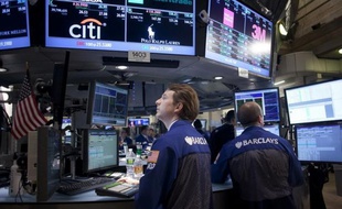 L'indice composite des indicateurs économiques américains a rebondi en mai mais il est le signe que la croissance aura du mal à gagner de l'élan dans les mois à venir, a indiqué jeudi le Conference Board.