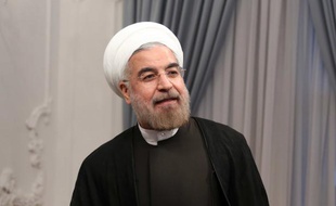 Le nouveau président iranien, Hassan Rohani lorsqu'il a prêté serment devant les députés.