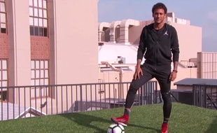 Nouveau terrain pour Neymar.