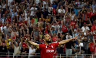 Naïm Sliti a permis à Dijon de rester en Ligue 1 grâce à son doublé face à Lens