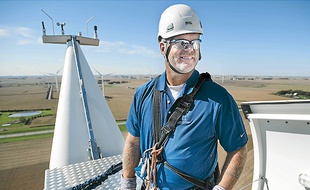 L'énergie éolienne, dite énergie bleue, est un secteur en forte demande de techniciens et d'ingénieurs.
