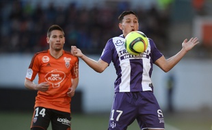 Adrien Regattin sous le maillot du TFC lors d'un match de Ligue 1 à Lorient, le 16 avril 2016.