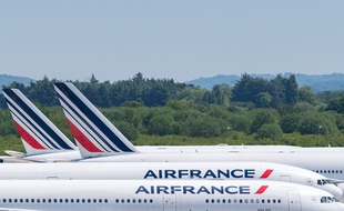 Des avions Air France posés sur le tarmac d'un aéroport (image d'illustration).