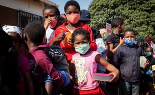 Des enfants à Johannesburg, le 18 juillet 2020.