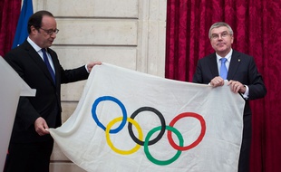 François Hollande et le président du CIO Thomas Bach le 2 octobre 2016.