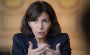 Anne Hidalgo, Maire de Paris dans son bureau de l'hôtel de ville, le 14 mai 2014.