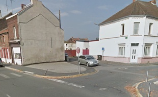 L'entrée de la rue Émile-Baly, à Denain
