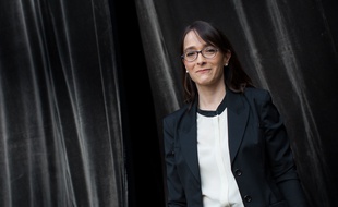 Delphine Ernotte a pris ses fonctions de présidente du groupe France Télévisions le 22 août 2015.