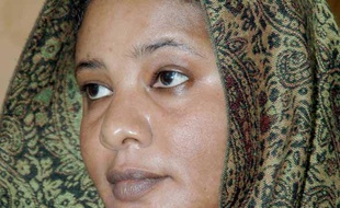 La journaliste soudanaise Loubna Ahmed al-Hussein a été arrêté le 3 juillet à Khartoum pour avoir porté un pantalon et est jugée pour «tenue indécente».