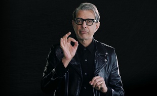 Jeff Goldblum reprend son rôle du Dr. Ian Malcolm dans le film «Jurassic World : Fallen Kingdom» et le jeu «Jurassic World : Evolution»