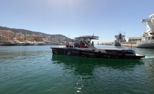 L'Hynova est un bateau de plaisance écolo, conçu et construit en région Paca