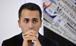 L'un des principaux représentants du mouvement Cinq Etoiles, Luigi Di Maio, lors d'une conférence de presse à Rome le 18 décembre 2014