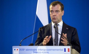 Moscou et Damas entretenaient des relations privilégiées du temps d'Hafez al-Assad et de l'Union soviétique, contre simplement de "bonnes relations de travail" aujourd'hui, a déclaré mardi à Paris le Premier ministre russe, Dmitri Medvedev.